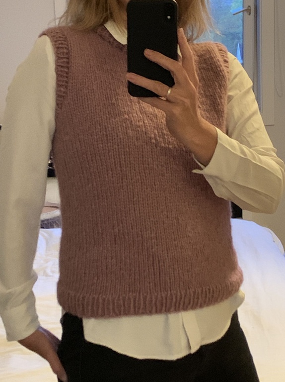 Lun strikket vest Epla