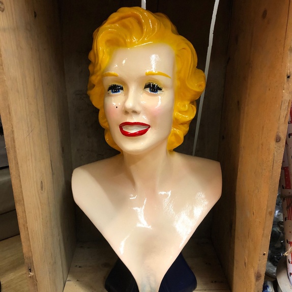 Ebay marilyn monroe kunstharz figur 89cm an selbstabholer in 49191 belm so lange der artikel zu sehen. Marilyn Monroe-figur - Epla