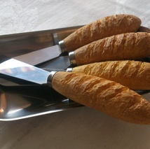 4 smørkniver med brødskaft til salgs  Norge