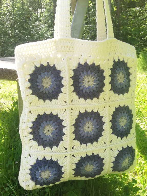 Trendy Hekle Veske Flott Tote Bag Granny Square Epla trendy-hekle-veske-flott-tote-bag-granny-square-epla