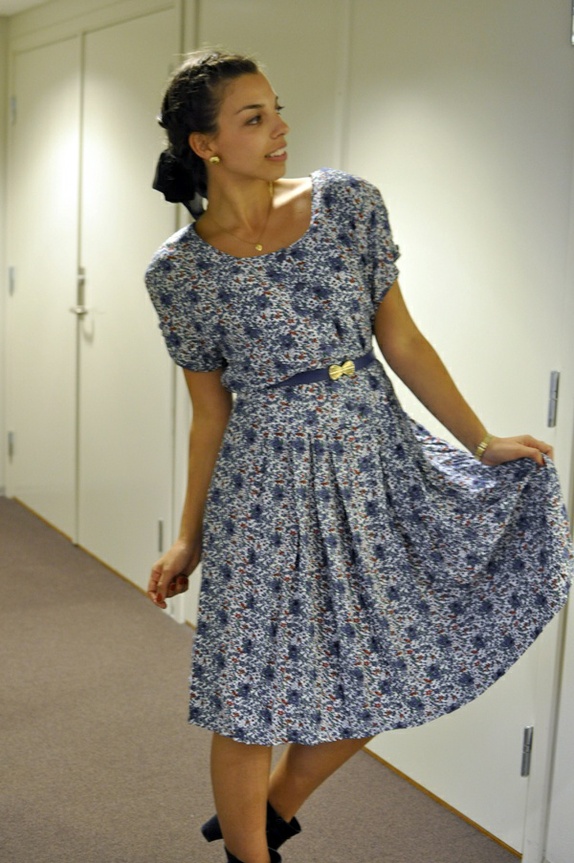 binde Uplifted ubehag Nydelig blomstrete vintage 80-talls kjole M-XL - Epla
