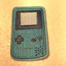 Game Boy, Blå - turkis med grå skjerm. Sy/Strykemerke til salgs  Norge